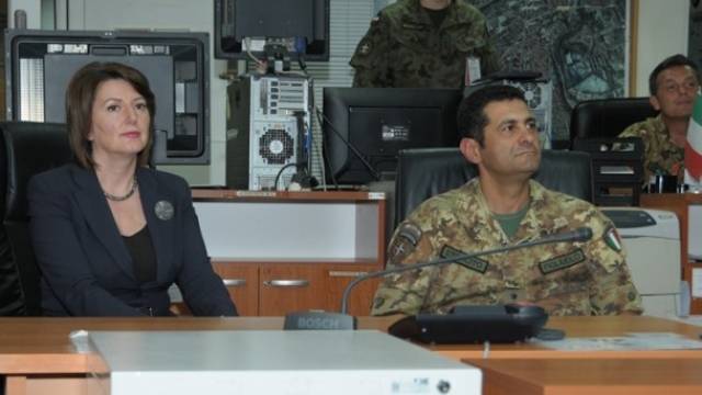 KFOR Komutanı Kosova'yı Perspektifi Olmayan Ülke Olarak Nitelendirdi