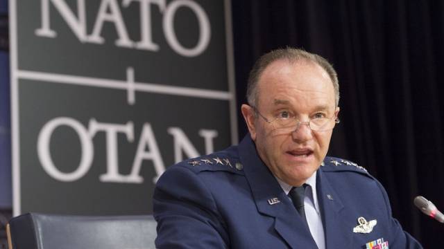 NATO-nun Avrupa Başkomutanı General Philip Breedlove Bugün Kosova'da