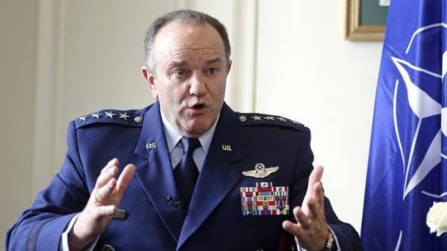 NATO Avrupa Müttefik Kuvvetler Başkomutanı Breedlove Bugün Priştine'de