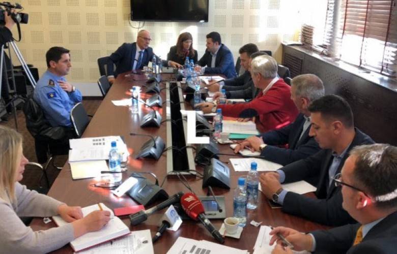 Kosova’dan Sınırdışı Edilen FETÖ’cüler Raporunun Görüşülmesi Ertelendi