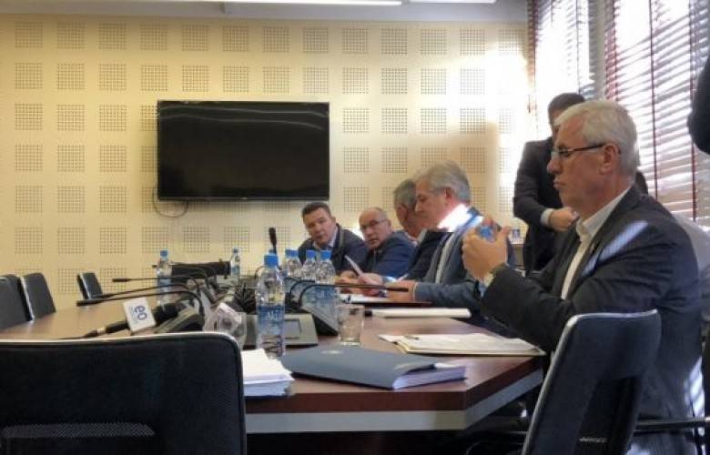 FETÖ’cüleri Sınır Dışı Eden Polislerden 8'i Komisyon Önüne Çıktı