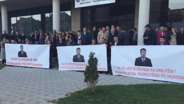 Skenderaj Belediyesi Sami Lushtaku İle Dayanışmada