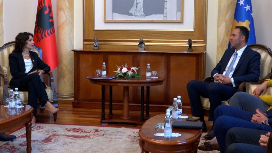 Arnavutluk Meclis Başkanı Spiropali Priştine Ziyaretine Başladı