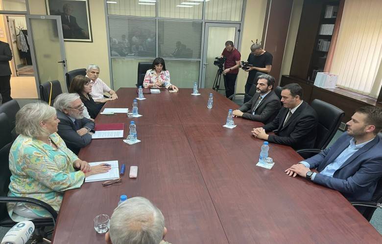 Konjufca Bilimler Akademisini Ziyaret Etti