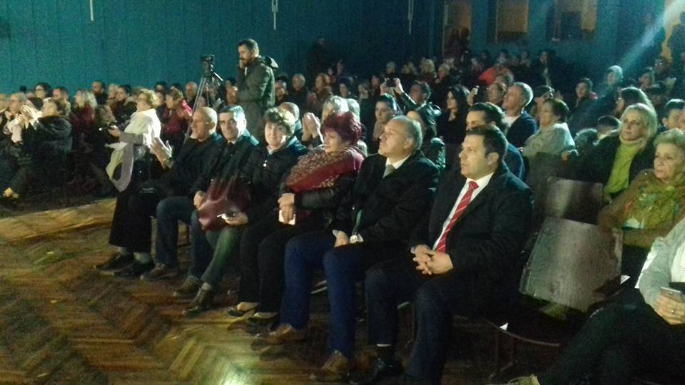 Atatürk Türkü, Şarkı, Halk Dansları ve Şiirlerle Anıldı