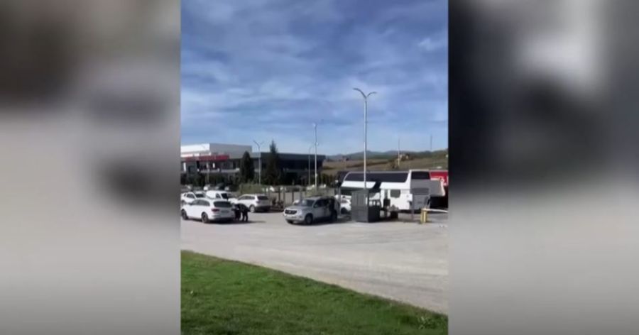  Sırbistan Mallarıyla İlk Kamyon Merdare’den  Geçti