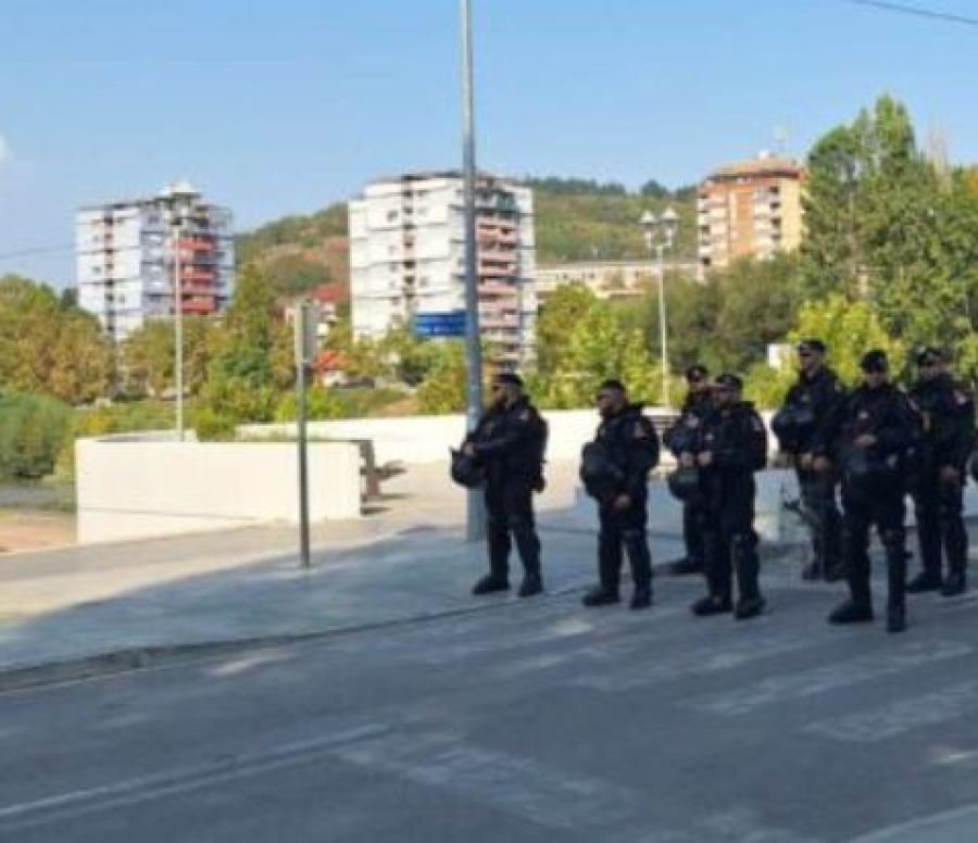 İbre Köprüsü'nde Yine KFOR Takviyeleri