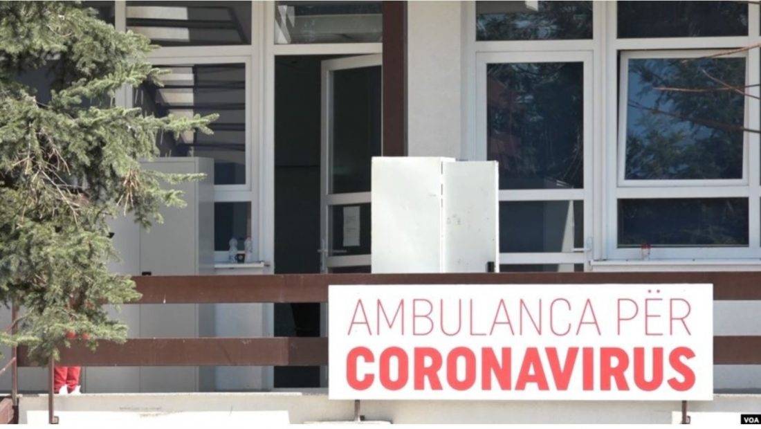 Koronavirüsten Enfekte Olan Bir Kişinin Durumu Ağır