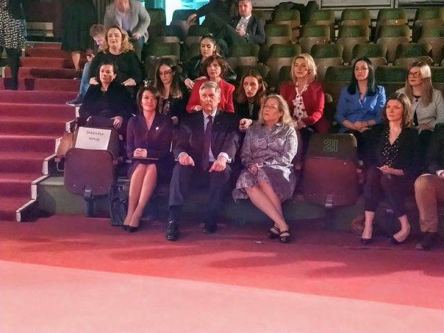 Kosova, Kadınlar Yönettiğinde Başarılar Elde Eder