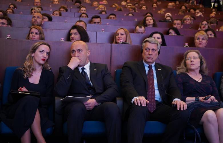 Kosnett Haradinaj’dan Kabinenin 50% Kadınlardan Oluşmasını İstedi