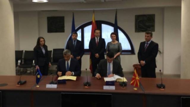 Kosova-Makedonya, Kısa Zamanda Kimliklerle Seyahat
