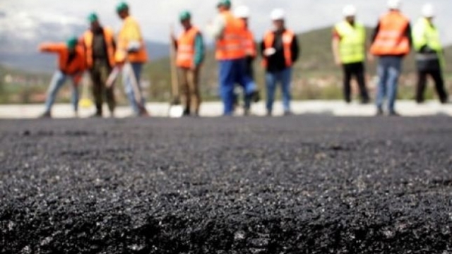 Kosova Yollarının 94%-ü Asfalt Döşeli