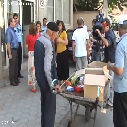 Türk Polisi Bu Kez de Vatandaşlarımızı Unutmadı