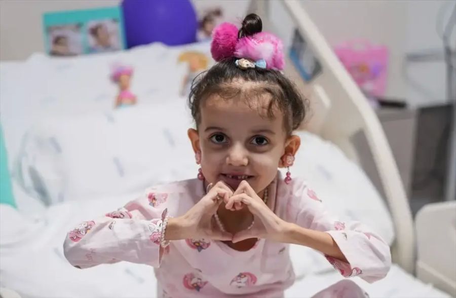 Kosova'da "Yaşama Şansı Yok" Denilen Küçük Kız Türkiye'de Sağlığına Kavuştu