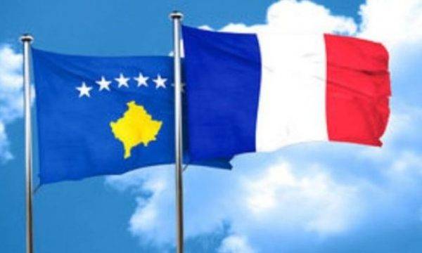 Fransa Büyükelçiliği, Kosova’yı Yolsuzlukla Mücadelede İlerleme İçin Tebrik Etti