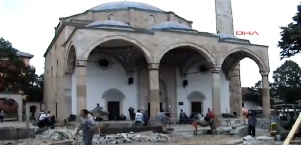 Kosova'nın En Büyük Camisi Ramazan Bayramına Hazırlanıyor