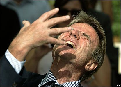 Kouchner'den Tuhaf Açıklama
