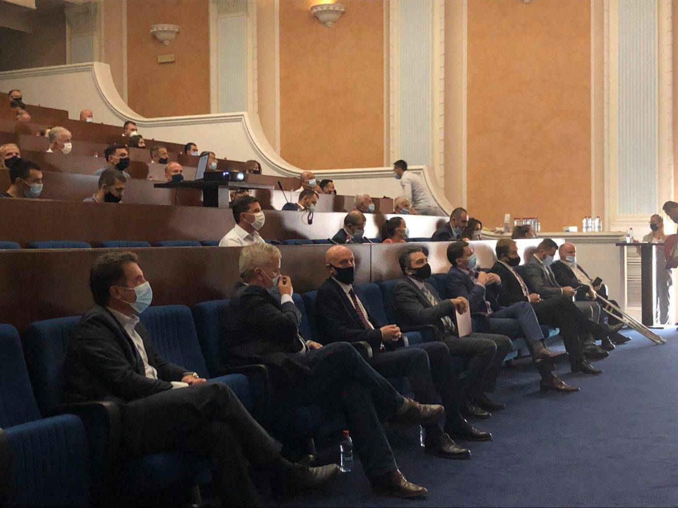 Radoniqi: Seçimlerde Halkın Sağlığı Korunmalı
