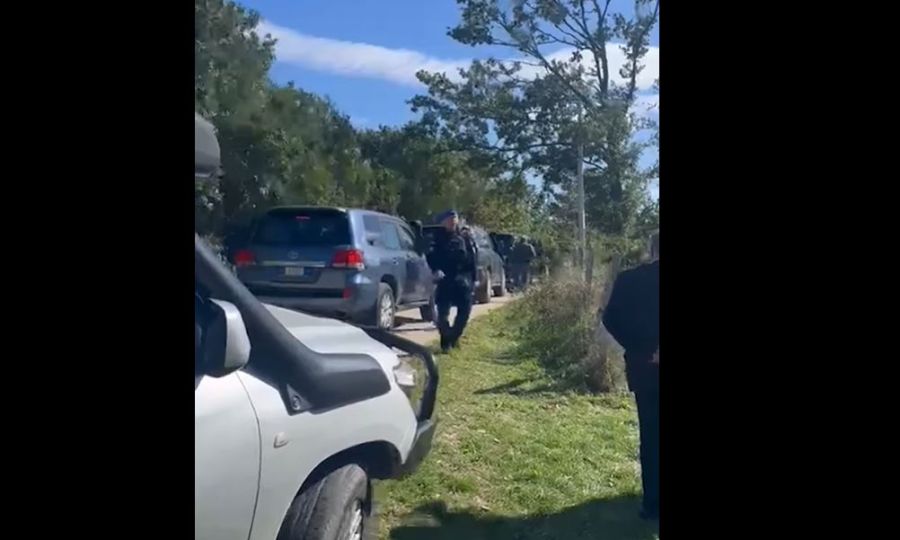 Jakup Krasniqi Sıkı Güvenlik Tedbirleri Altında Kosova’ya Geldi