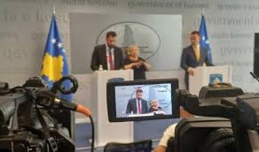 Krasniqi: AB, Kosova'ya İbre Köprüsü Tavrını Neden Değiştirdiğini Anlatmalı