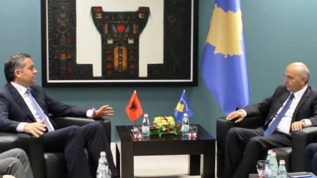 Mustafa Arnavutluk Bakanı Klosi'yi Kabul Etti