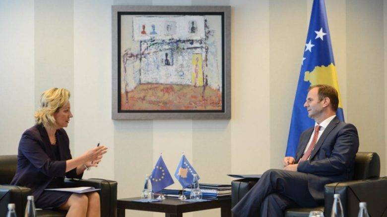 Apostolova: Muhalefet de Karar Alma Mekanizmalarına Dahil Olsun