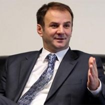 Kuçi  Hükümet'e Geri Dönüyor