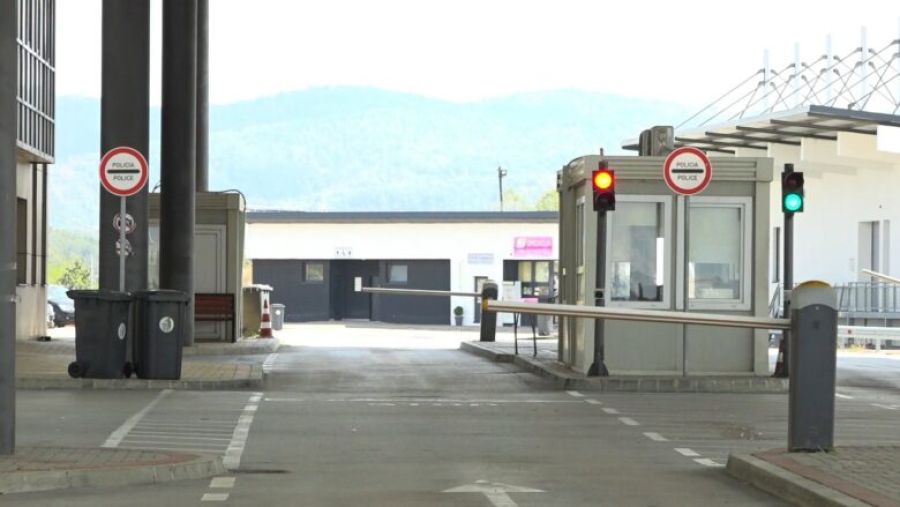 Elezhan Sınır Kapısı TIR Geçişlerine Geçici Olarak Kapatıldı
