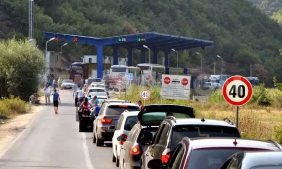 Kosova’dan Çıkışta Sınır Kapılarında Yoğunluk