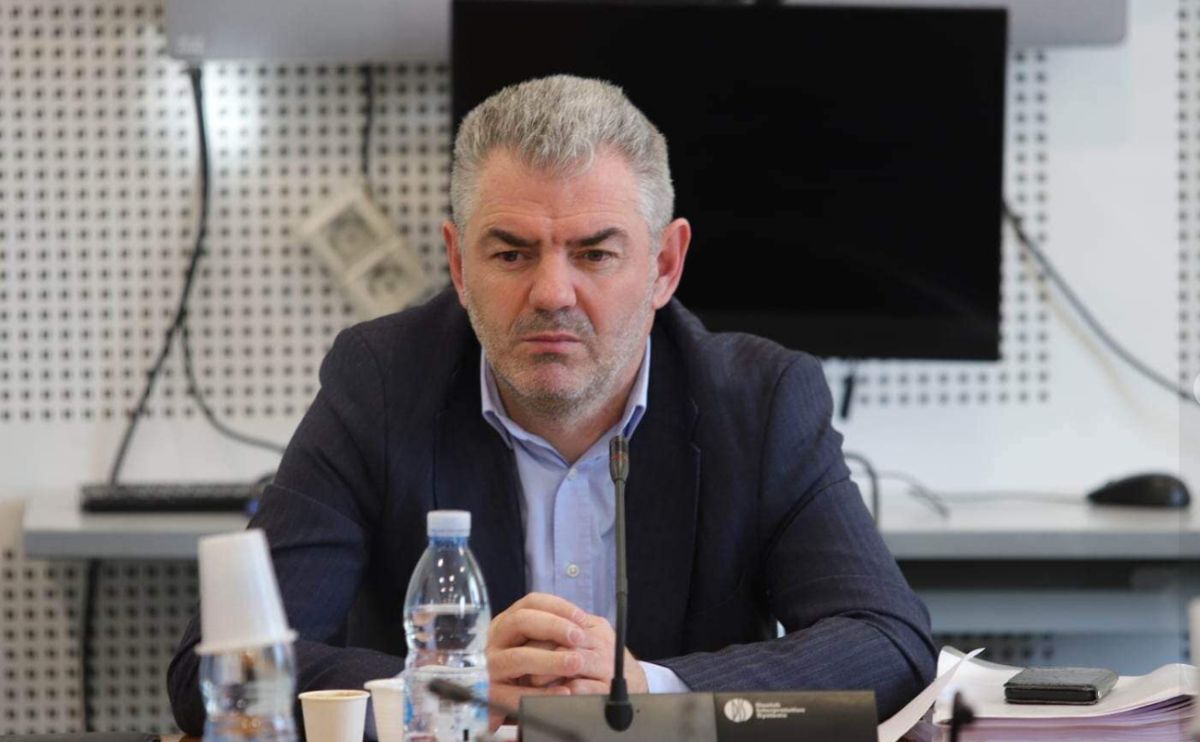 Tutumu Değiştiren Ben Değil, LVV Oldu” 