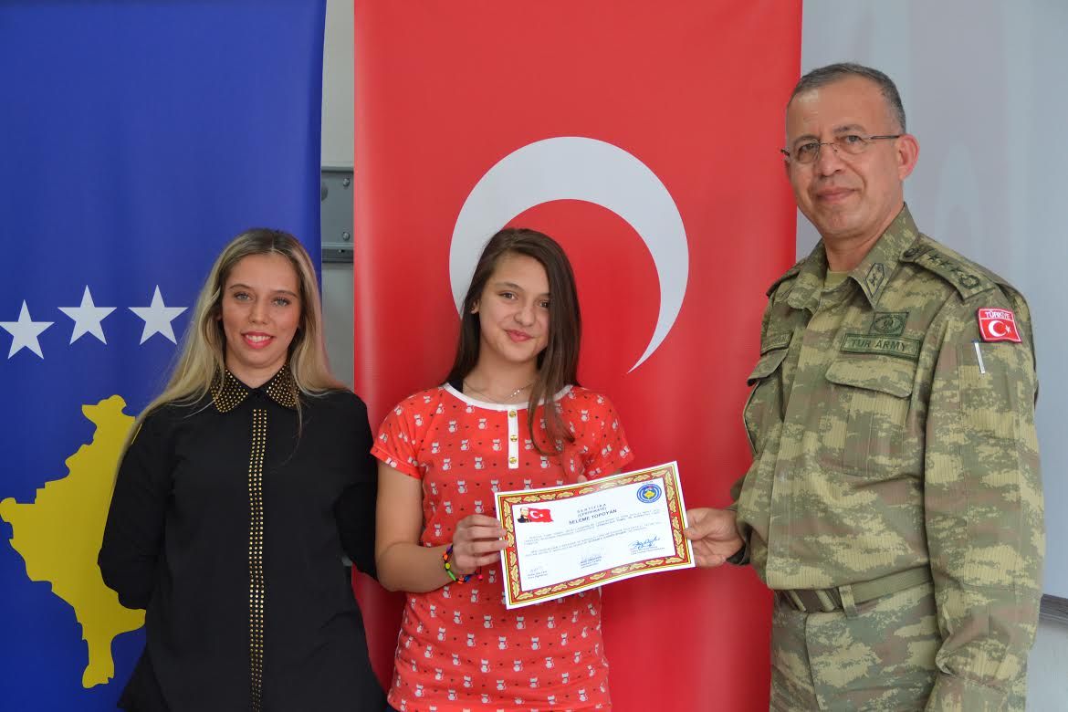 Dil ve Meslek Kurslarıyla Türk Askeri Toplulukları Yakınlaştırıyor