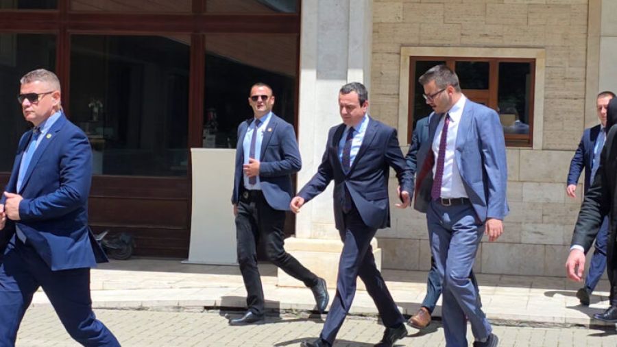 Kurti, Neden Meclis Öncesi ve Sonrası Basına Konuşmadığını Açıkladı