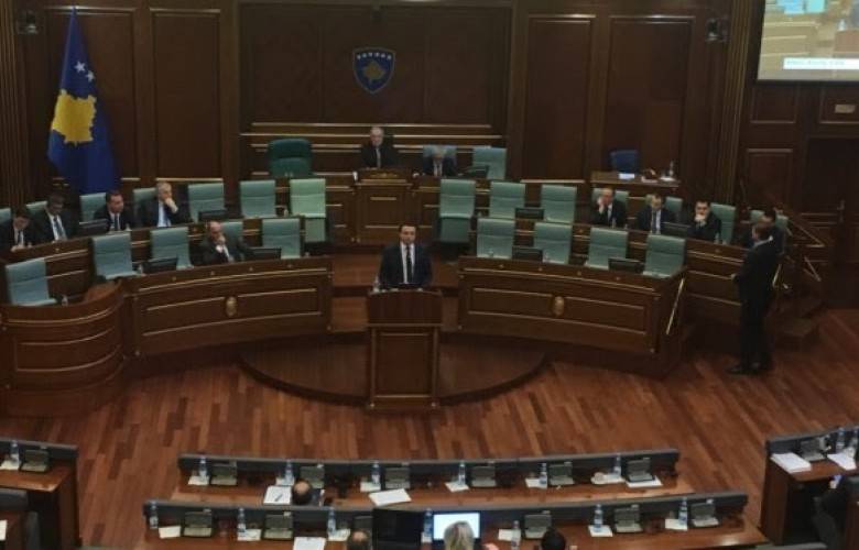 Kurti: Maaşlar  Koalisyon Ortaklarını Rahatlatmak için Artırıldı
