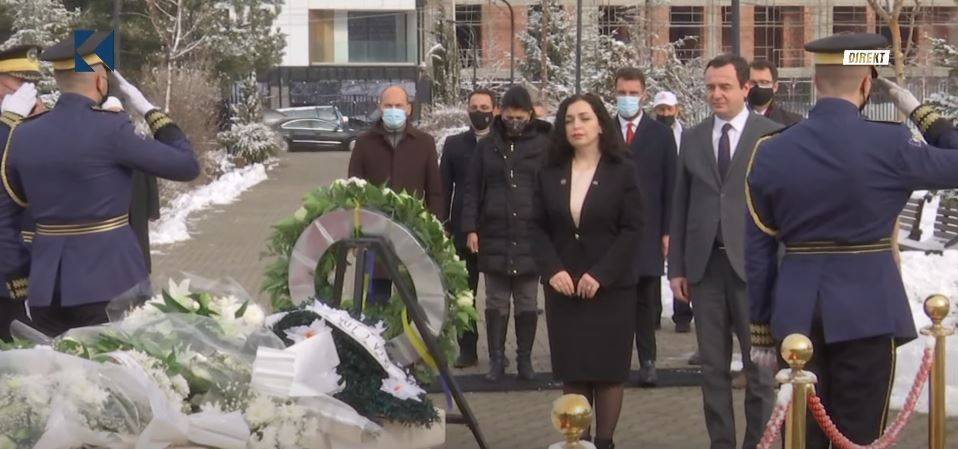 Kurti: Rugova Etkin, Barışçıl ve Hümanist Bir Aydındı
