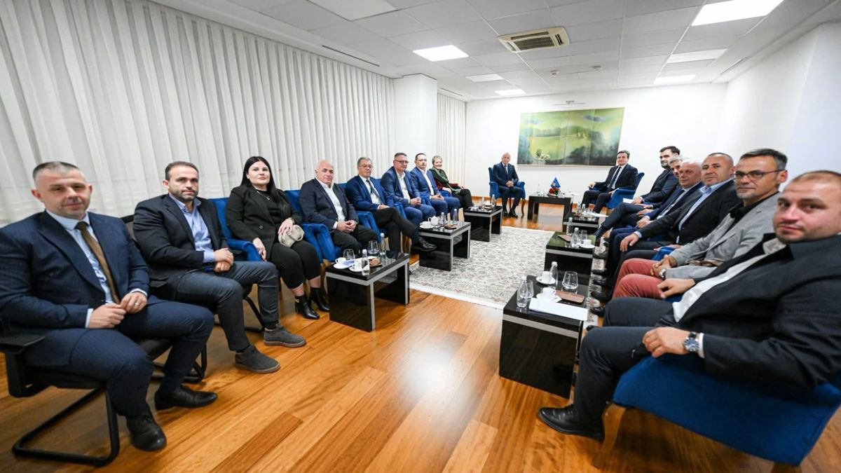 Başbakanlık Ofisi’nde Anlaşma: Arnavut Partileri Sırbistan Seçimlerine Birlikte Giriyor