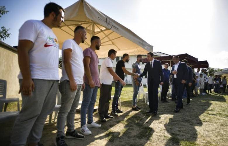 Kurti, Taziye Ziyaretinde Bulundu