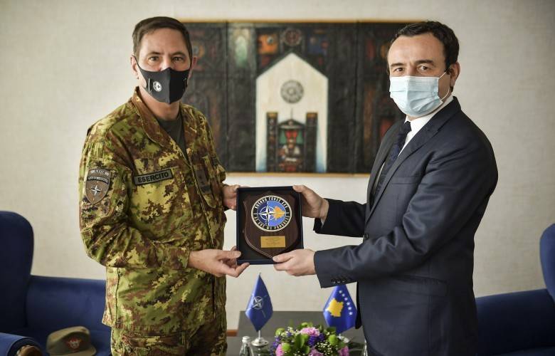Başbakan Kurti, KFOR Komutanını Kabul Etti