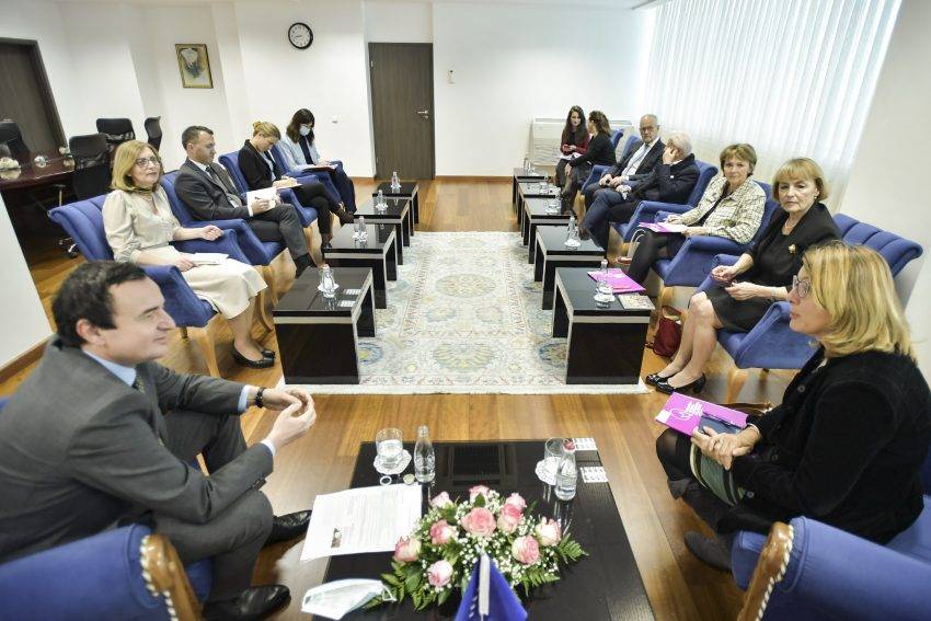 Kurti, Avrupa Dış İlişkiler Konseyi Yetkilileri İle Görüştü