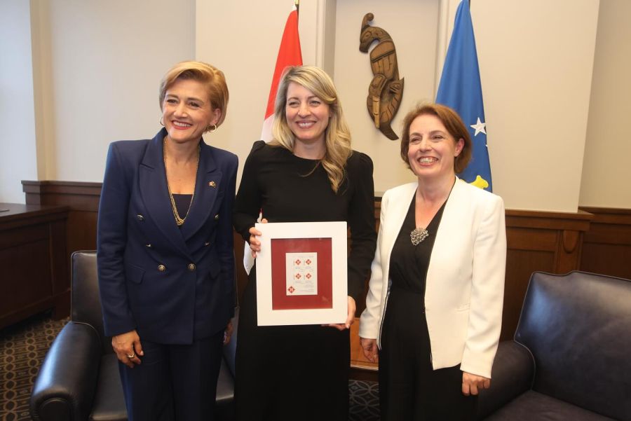 Gervalla ve Kusari-Lila Kanada Ziyaretinde