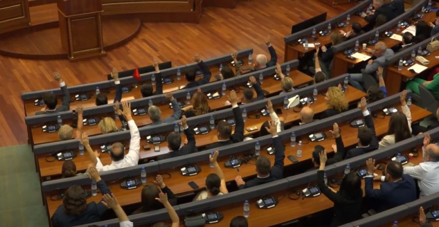 Anayasa Mahkemesi’nin Milletvekillere ait Geçici Tedbir Kararı Yürürlüğe Girdi