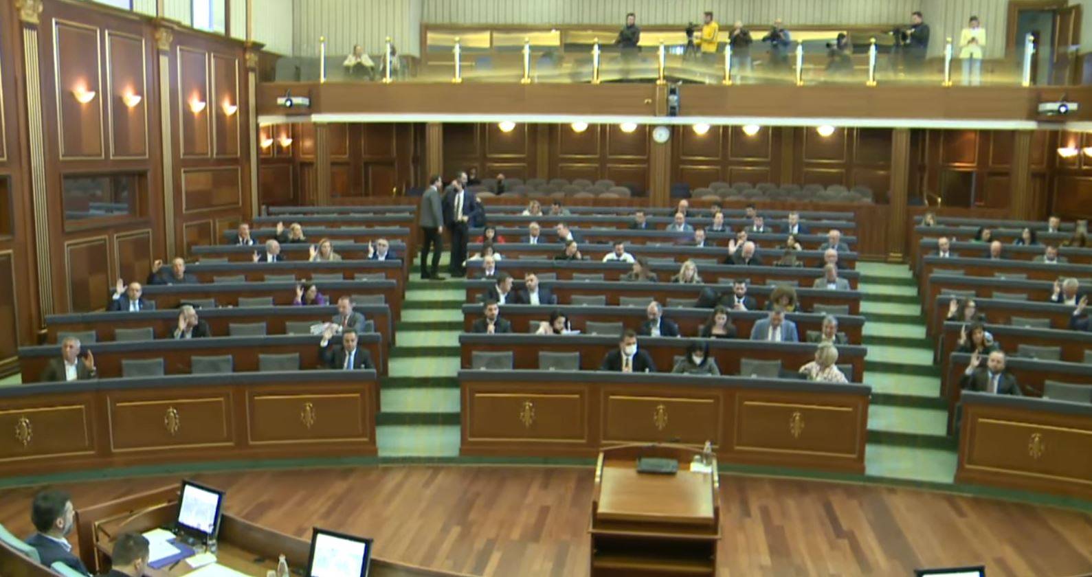 Konjufca, Meclisten Maaş Alan Milletvekillerine Oturuma Katılım Çağrısında Bulundu