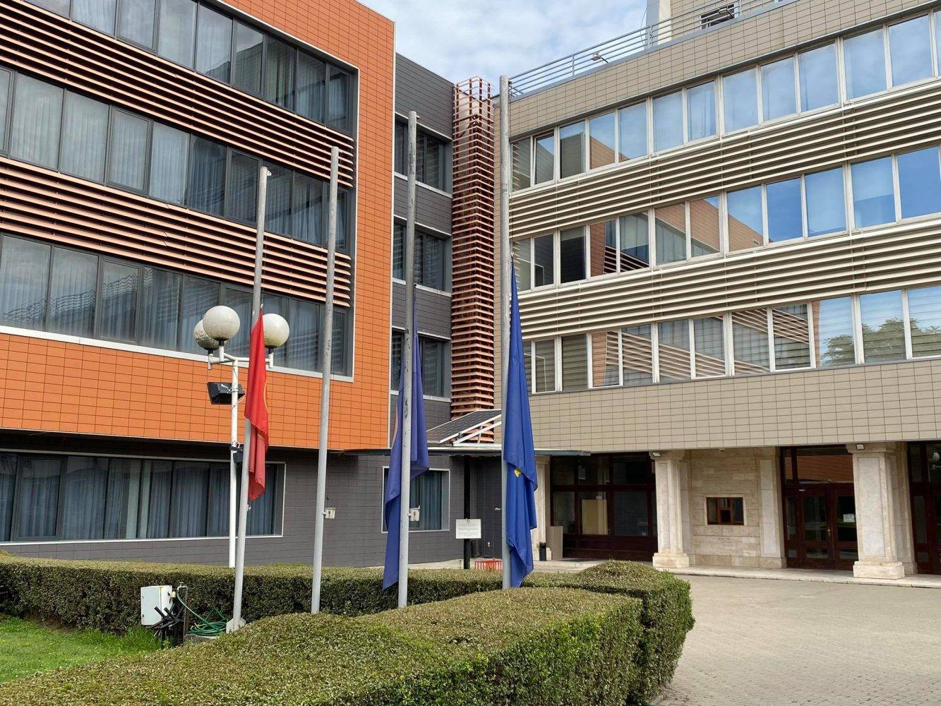 Kosova Meclisi 6 Ay İçin 3 Milyon Euro Harcama Yaptı
