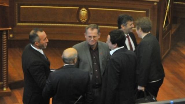 Meclis Boykotlar Safhasına Girmektedir