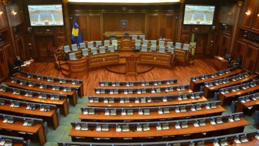 Kosova Meclisi Çalışmalarını Askıya Aldı 