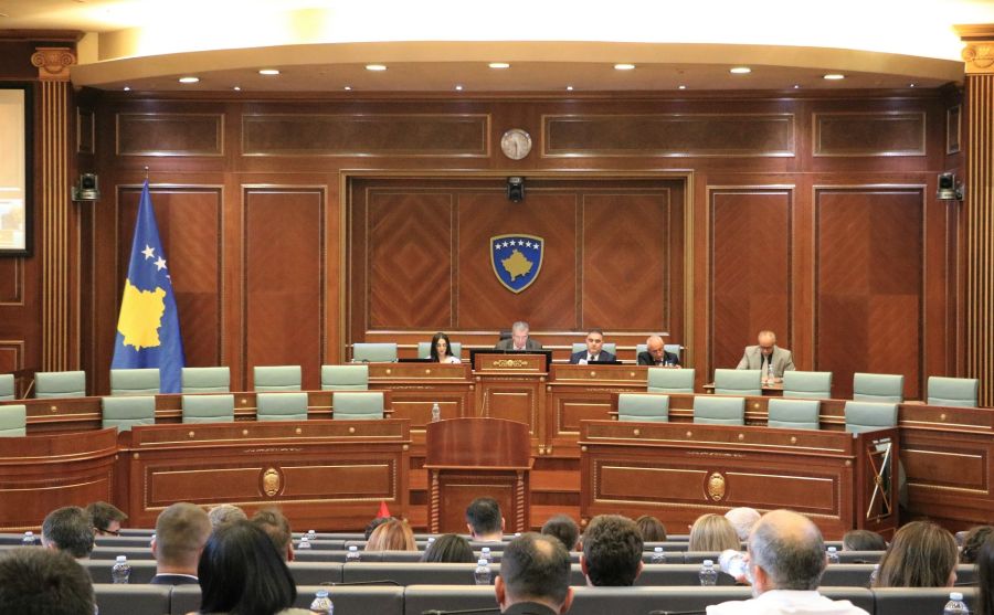 Çalışmayan Meclis 3 Ayda 530 Bin Euroya Mal Oldu
