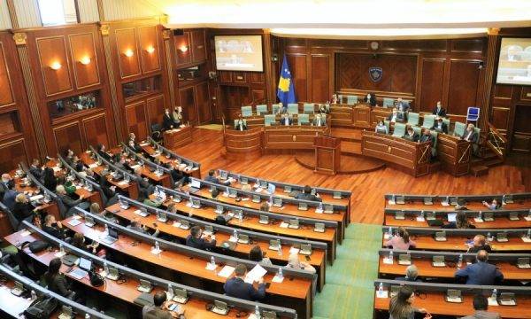 Hoti, Pandemi Durumunu Kötü Yönettiği İçin Eleştirildi