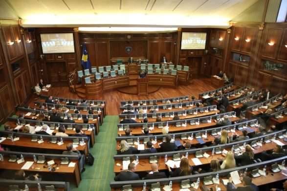 LDK ve Vetvendosje, Meclis Oturumunu Terk Etti