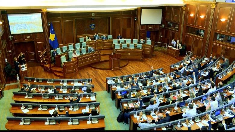 Meclis: Sırp Listesinin 10 Milletvekili İstifasını Sundu