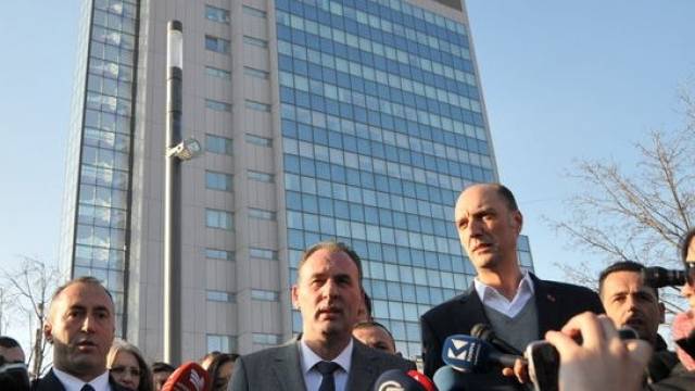 Muhalefet Şimdi Başbakanlık Yakınlığında Çadır Kuruyor
