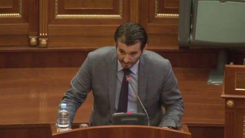 Labinot Tahiri AKR'den Ayrılıyor